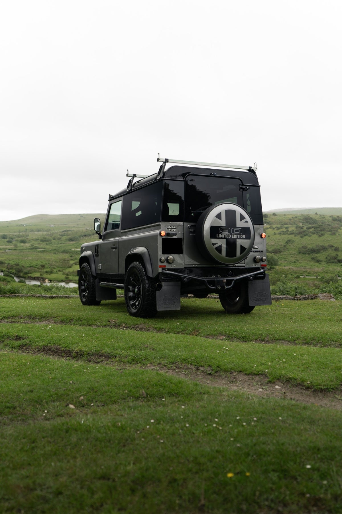 Defender rear three-quarter